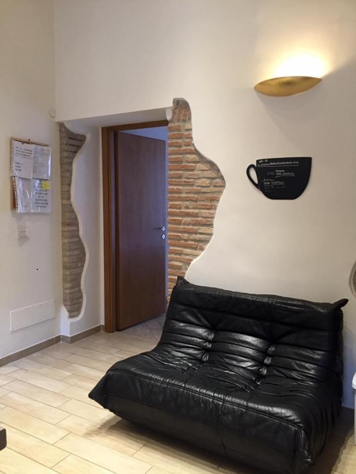 B&B Trastevere Il Vicolo ローマ エクステリア 写真